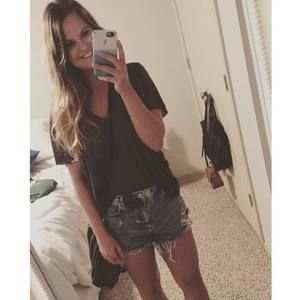 Meet your Posher, Caley